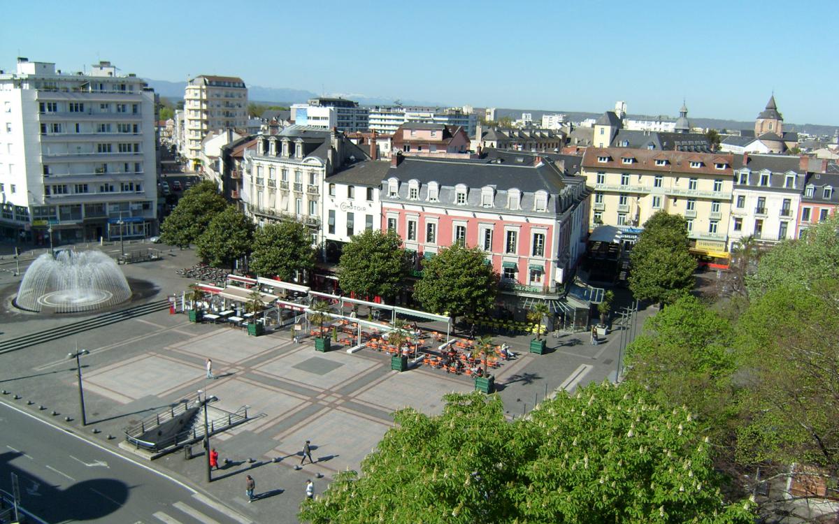 Тарб франция