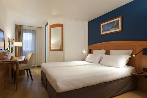 Comfort Hotel Evreux