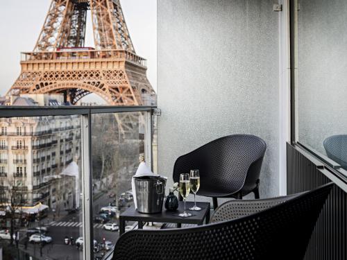PULLMAN PARIS TOUR EIFFEL PULLMAN PARIS TOUR EIFFEL