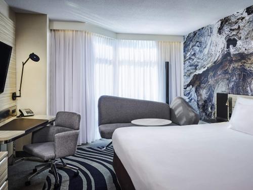 Novotel Toronto North York