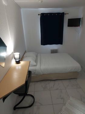 CRYSTAL HOTEL Paris Est Claye-Souilly